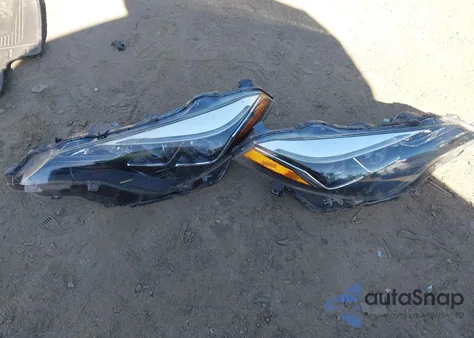 2017 Toyota Corolla Se z USA, uszkodzony, nr VIN 2T1BURHE6HC795705